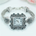 New Arrival Fashion Elegant Beautiful Quartz Wrist Watch For Women B021